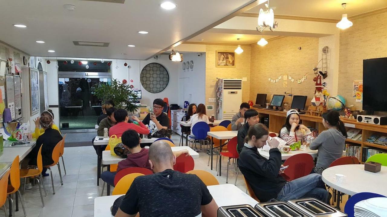Goodstay Backpackers Gyeongju Guesthouse Buitenkant foto
